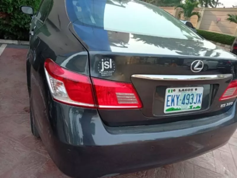 Lexus ES 350   - 2011