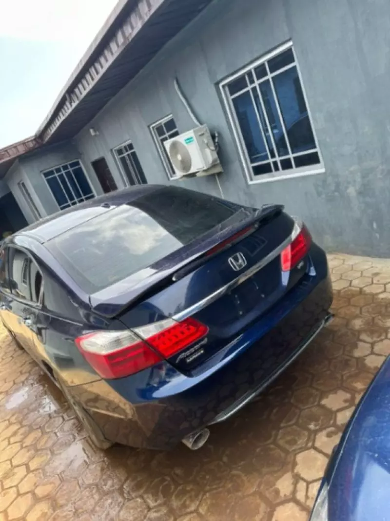 Honda Accord - 2013