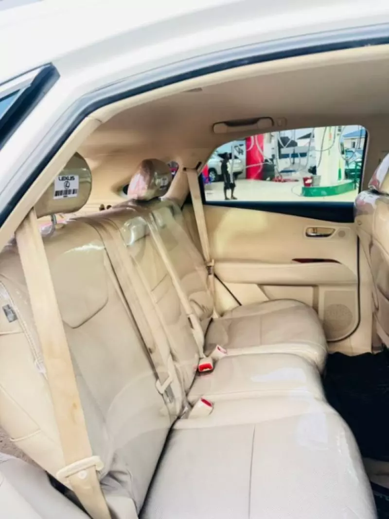 Lexus RX   - 2011