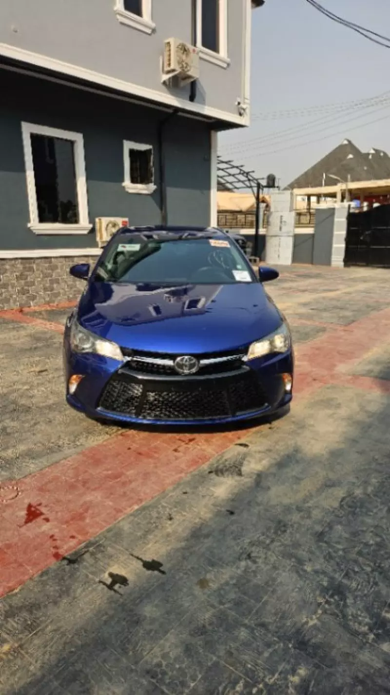 Toyota Camry   - 2015