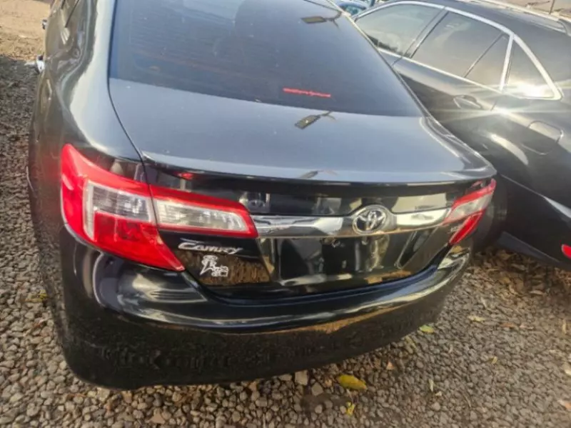Toyota Camry   - 2012