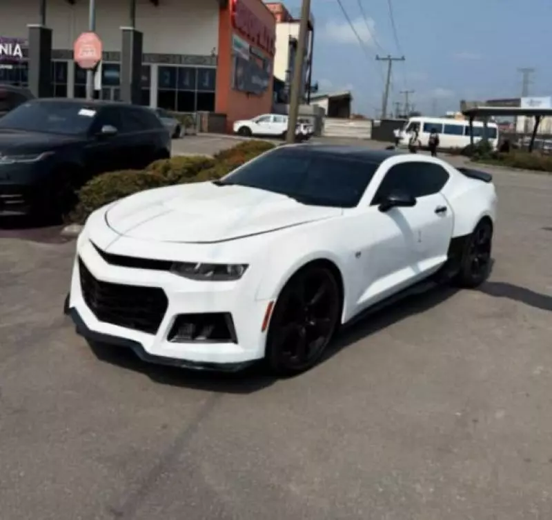 Chevrolet Camaro   - 2016