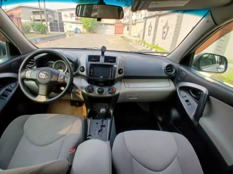 Toyota RAV 4   - 2012