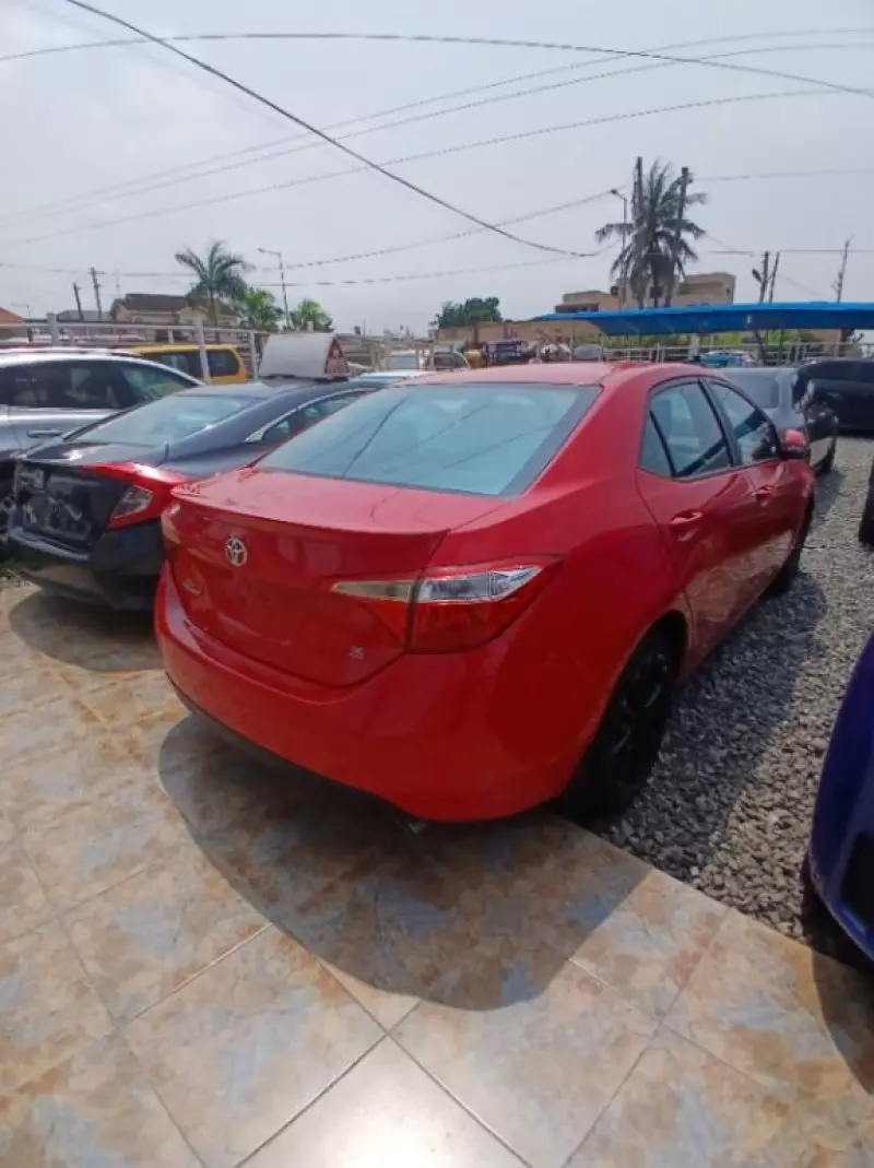 TOYOTA Corolla   - 2016