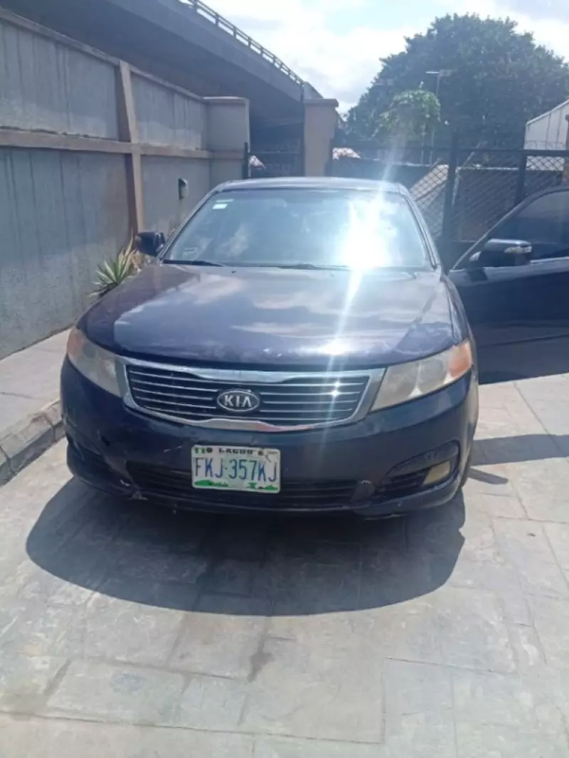 KIA Optima   - 2010