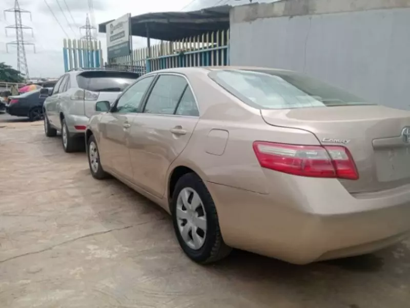 Toyota Camry - 2008