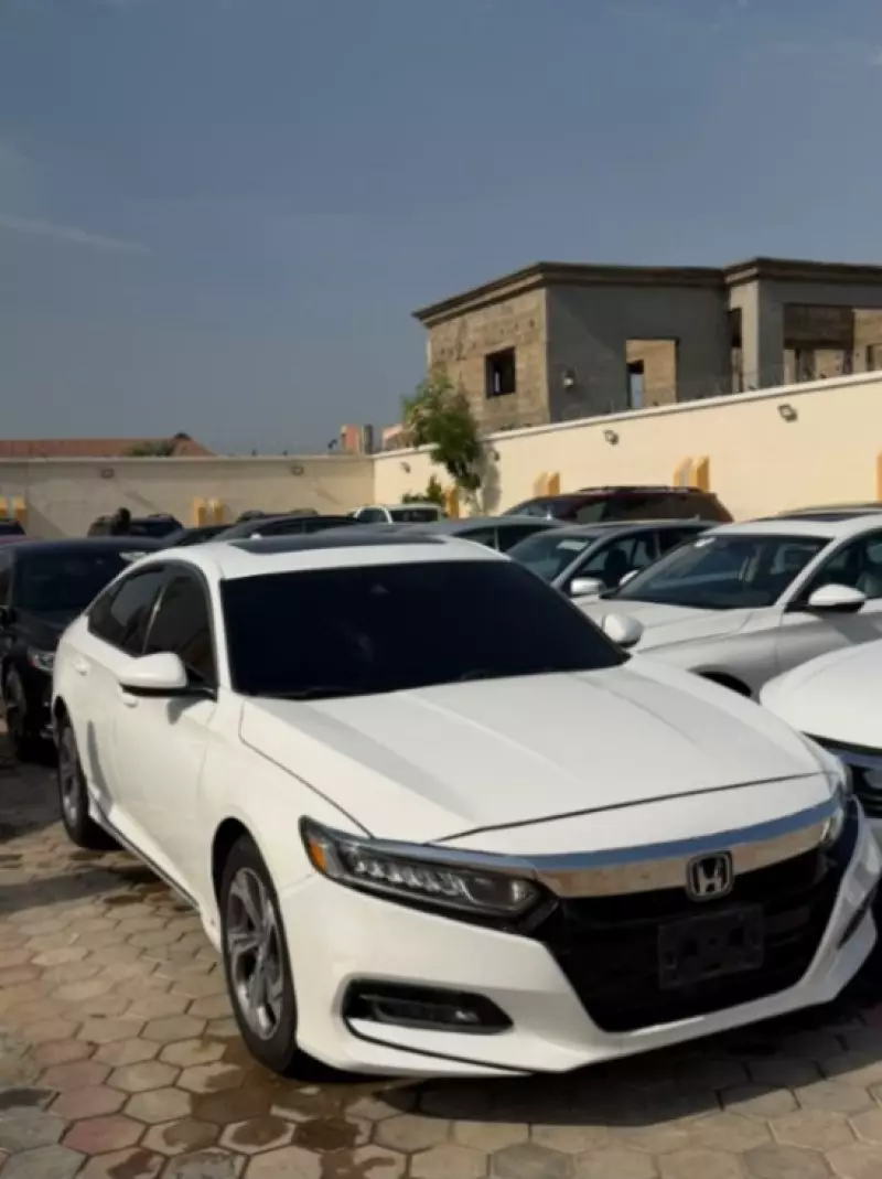 Honda Accord   - 2018