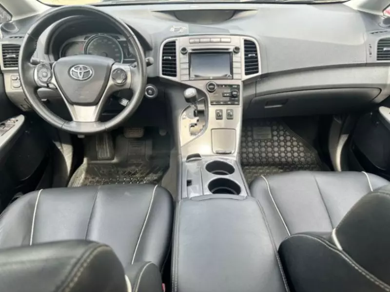 Toyota Venza   - 2013