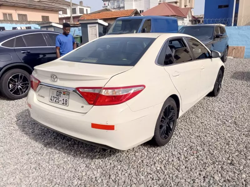 Toyota Camry   - 2015