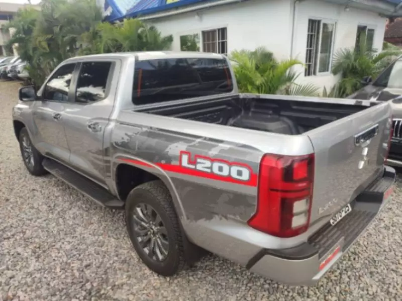 Mitsubishi L200   - 2025