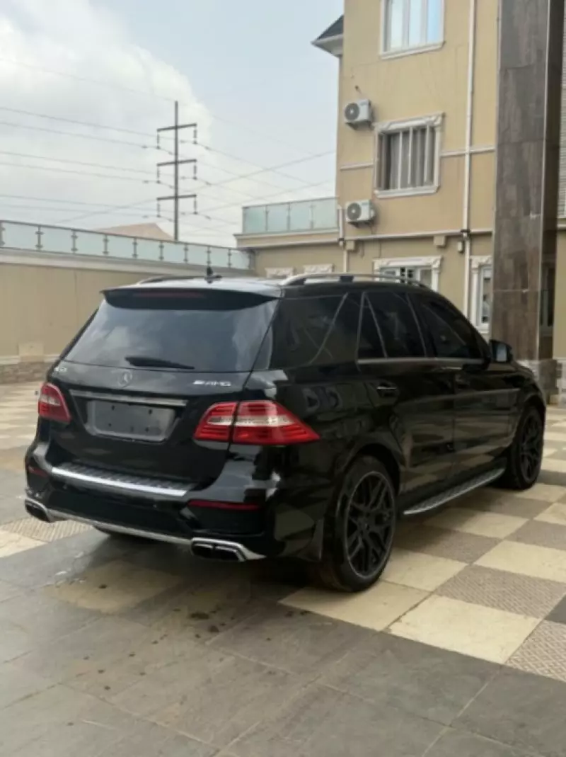 Mercedes-Benz ML-Class   - 2012