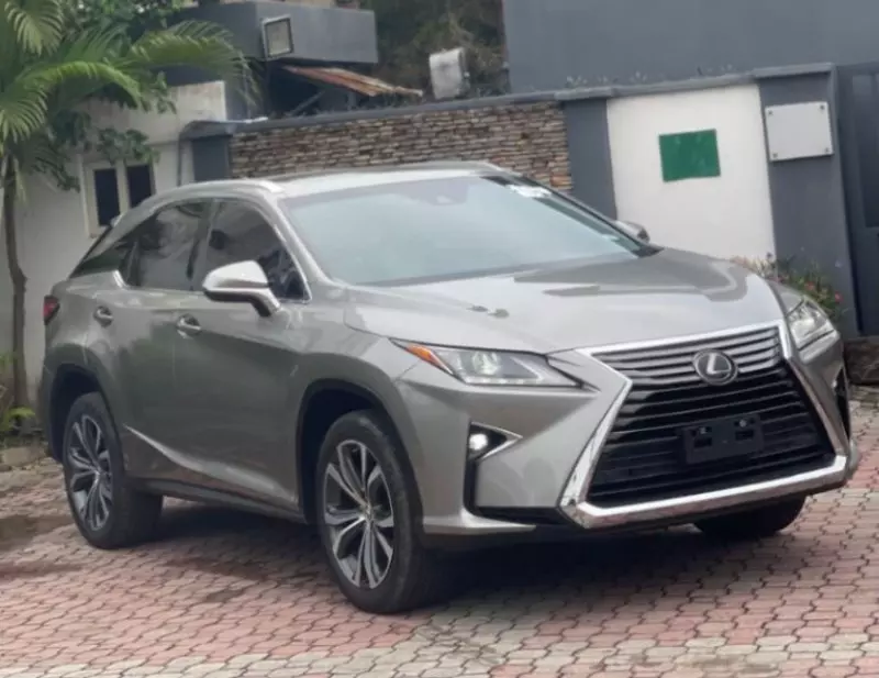 Lexus RX   - 2017