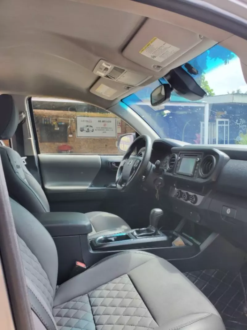 Toyota Tacoma   - 2018