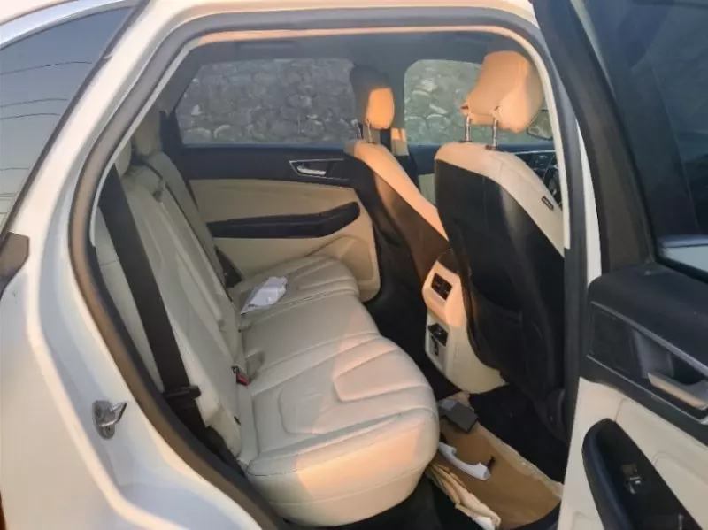 Ford Edge   - 2015