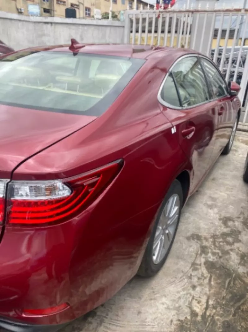 Lexus ES 350   - 2014