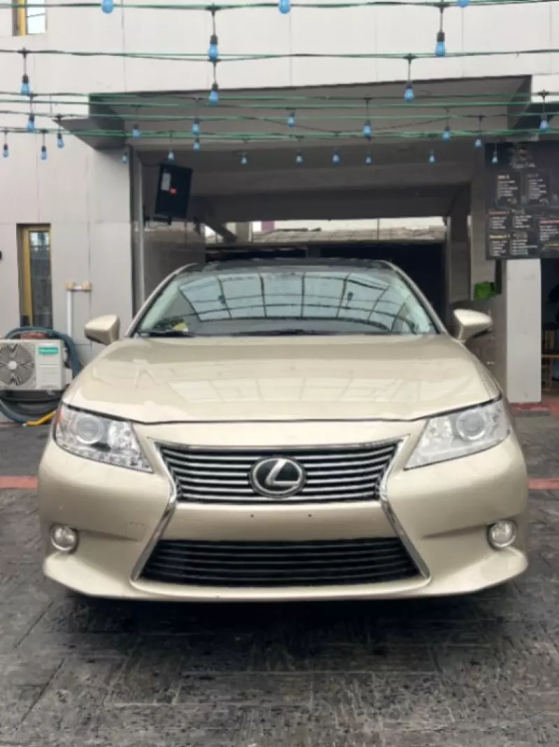 Lexus ES - 2013