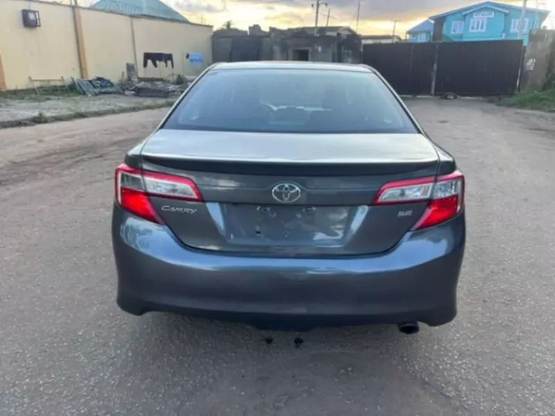 Toyota Camry - 2014