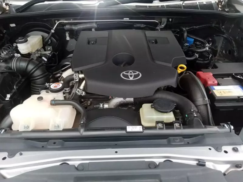 Toyota Hilux   - 2019