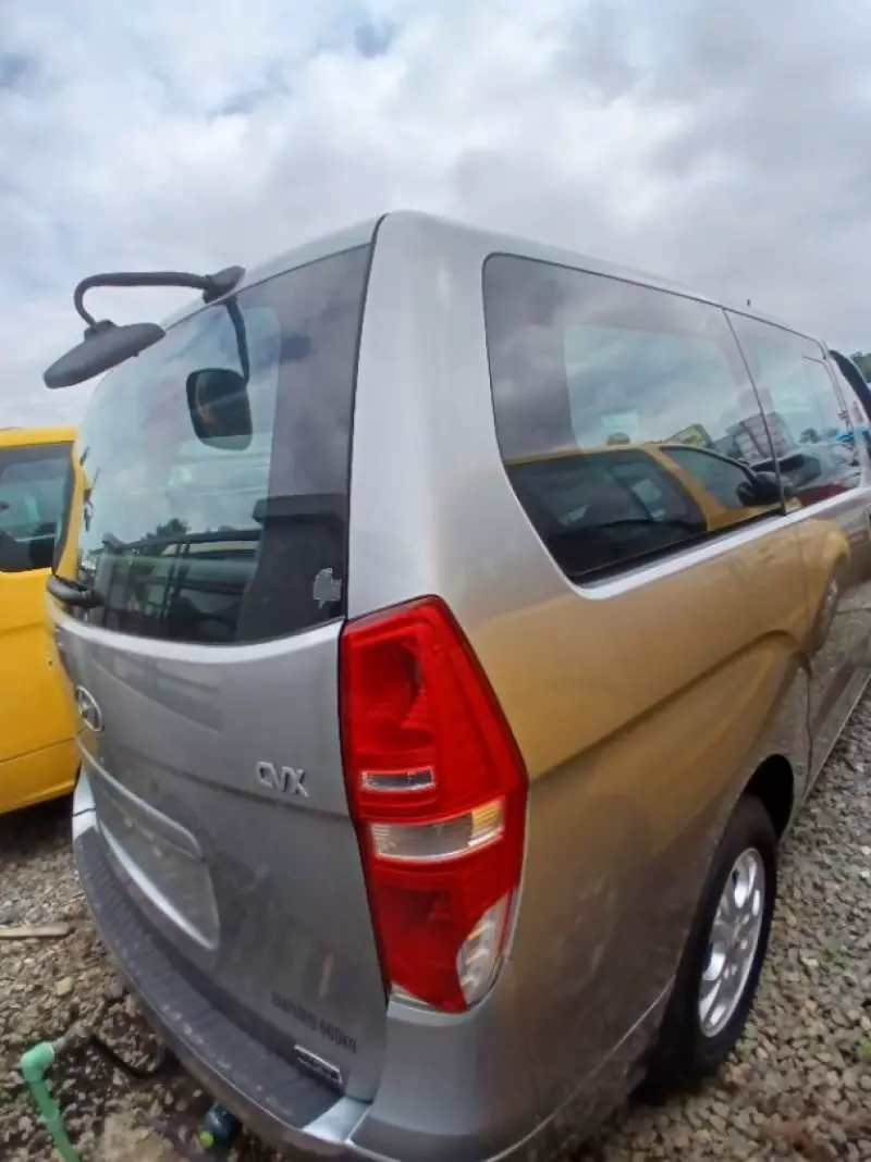 Hyundai Grand starex   - 2020