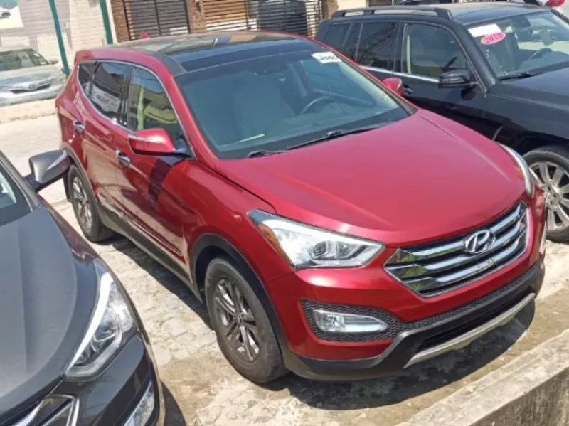 Hyundai Santa Fe   - 2015