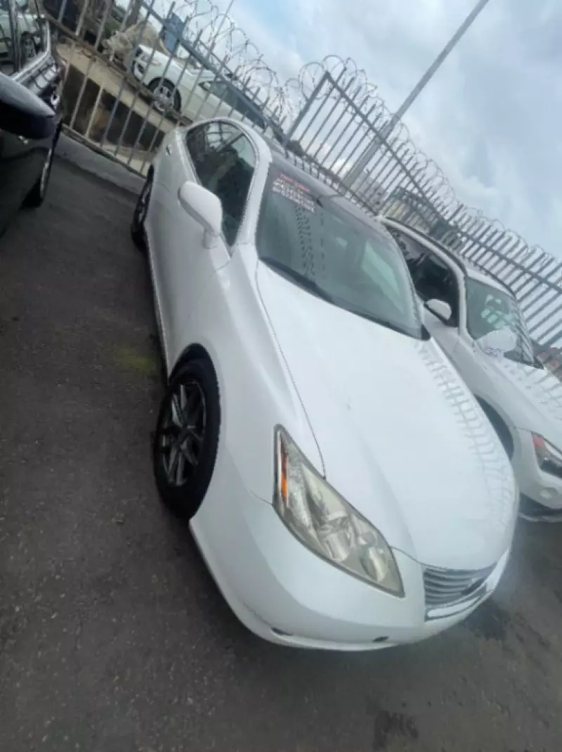 Lexus ES   - 2008