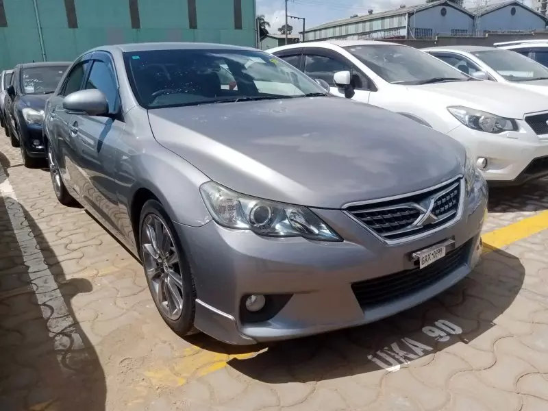 Toyota Mark X   - 2013