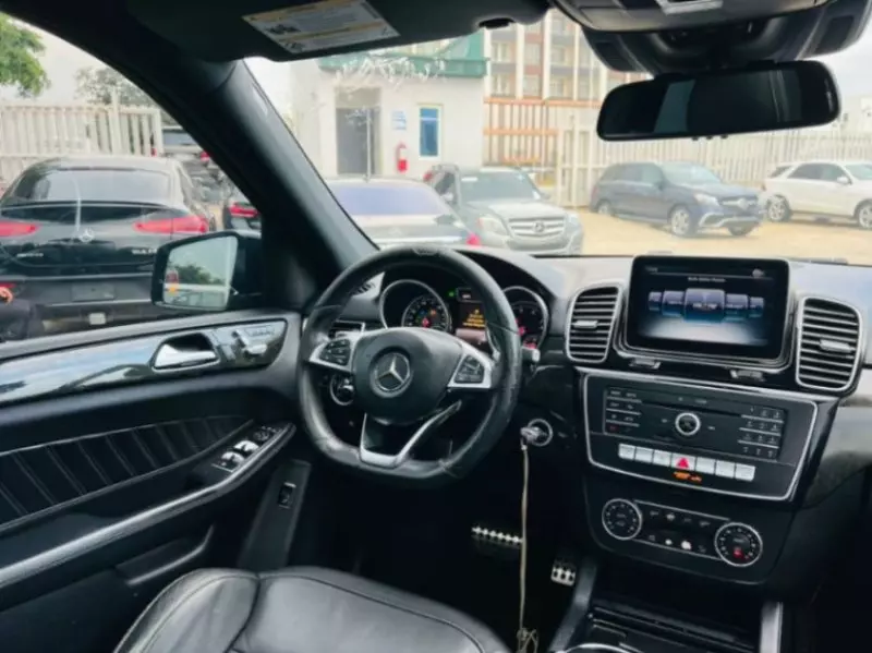 Mercedes-Benz GLE-Class   - 2016