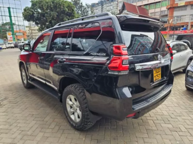 Toyota Landcruiser   - 2017
