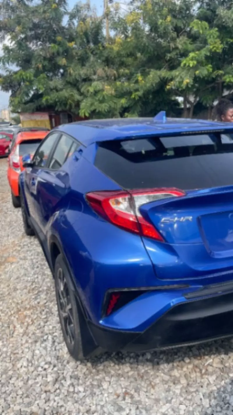 TOYOTA C-HR   - 2019