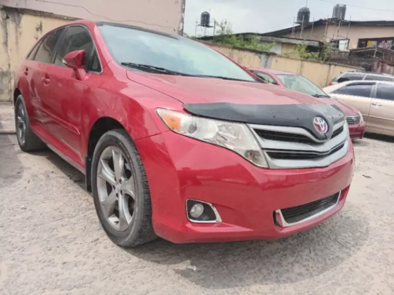 Toyota Venza   - 2012