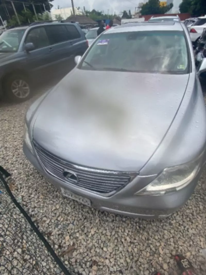 Lexus LS 460   - 2006