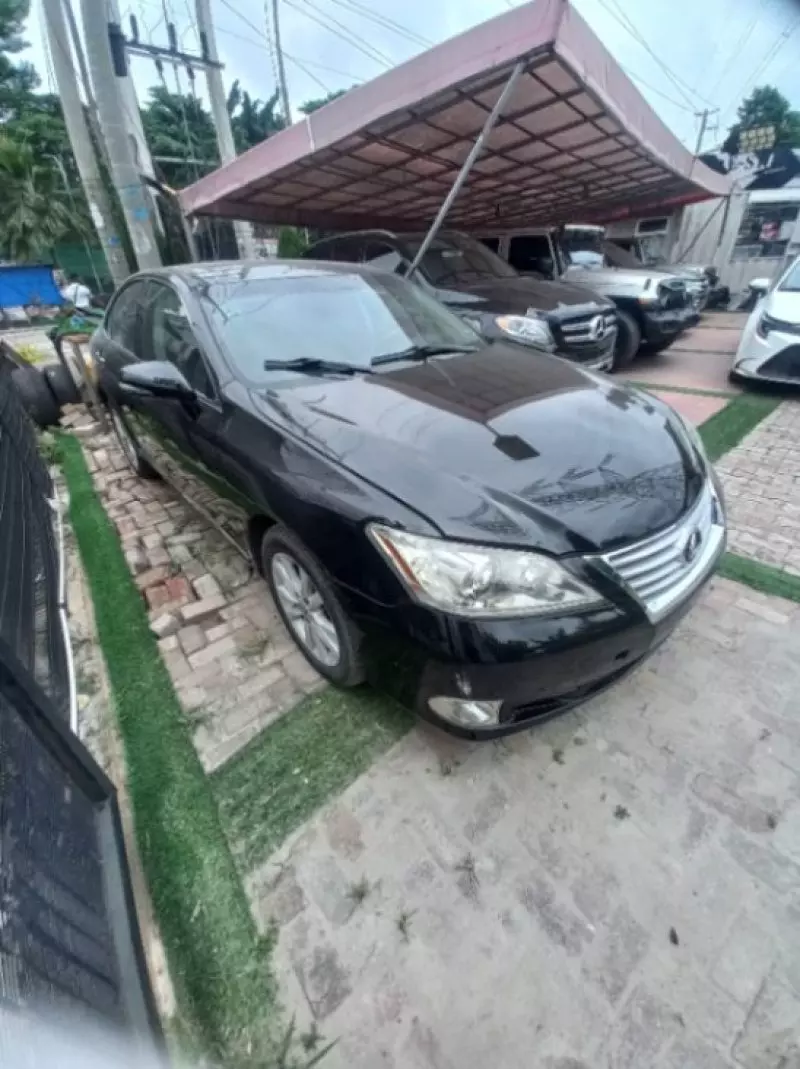 Lexus ES   - 2012