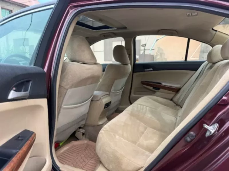 Honda Accord - 2012