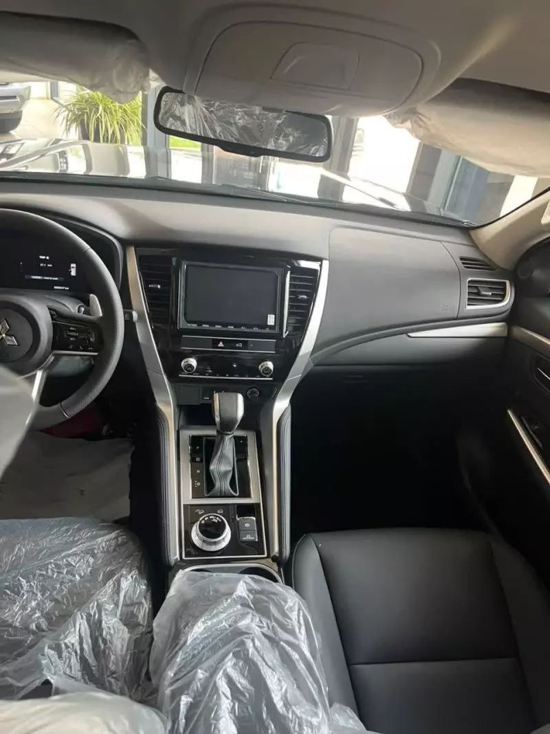 Mitsubishi Pajero Sport   - 2026