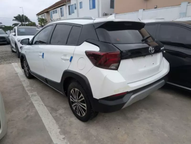 TOYOTA Yaris   - 2022
