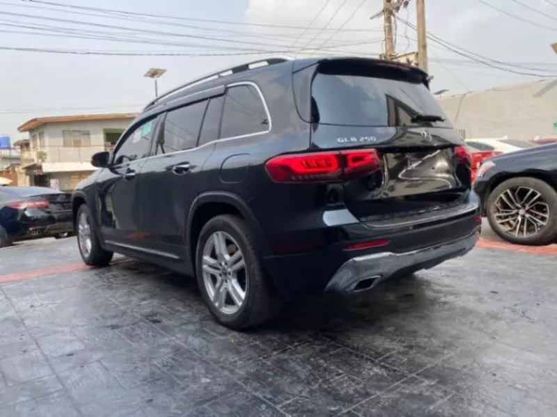 Mercedes-Benz GLB-Class   - 2020