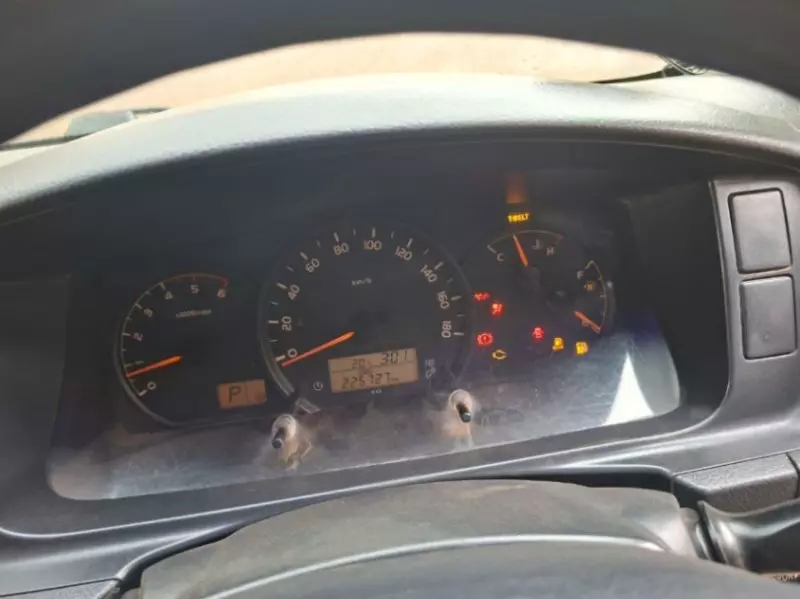 Toyota Hiace   - 2014