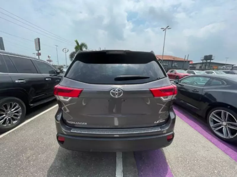 TOYOTA Highlander   - 2015