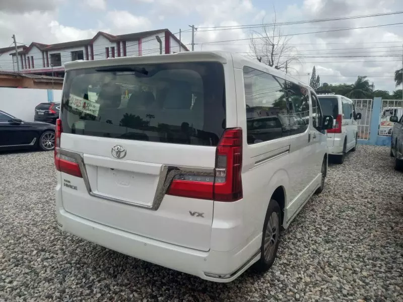 Toyota Hiace   - 2023