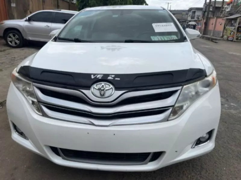 Toyota Venza   - 2013