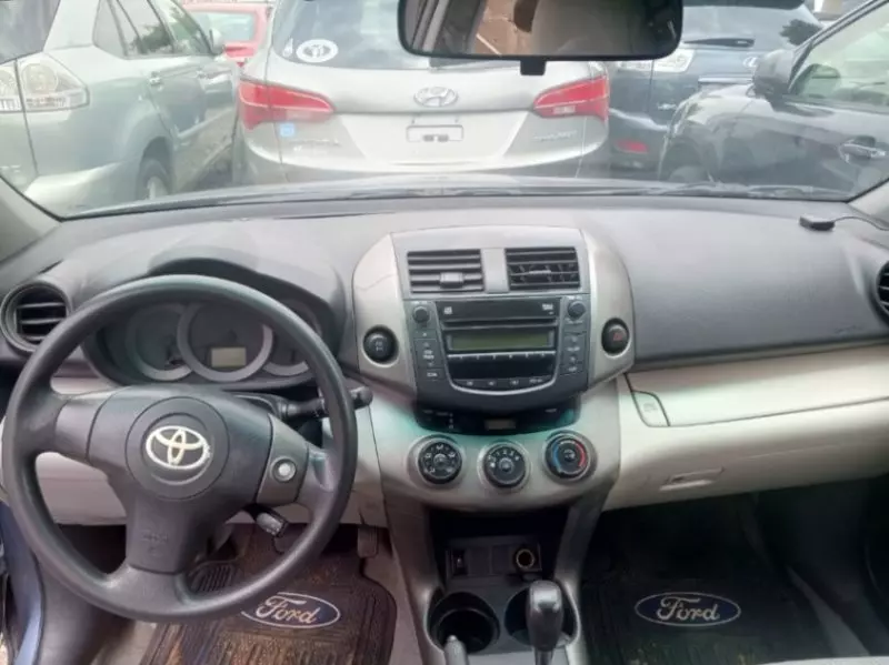 Toyota RAV 4   - 2009