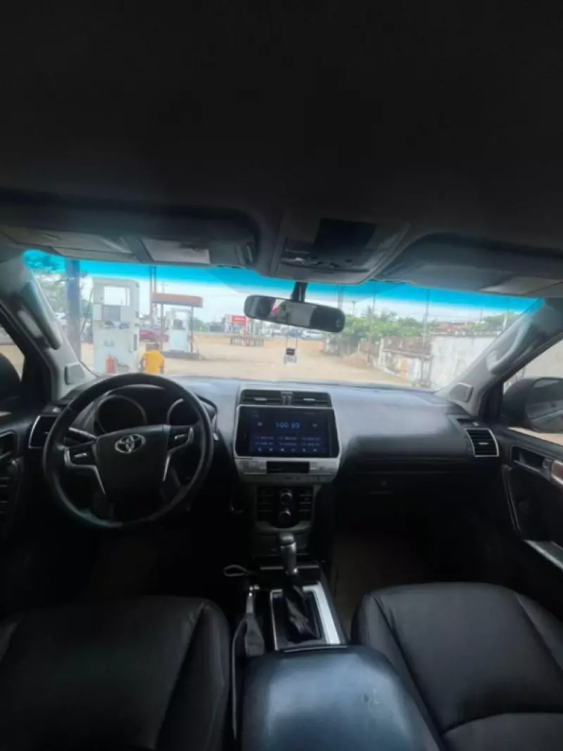 Toyota Prado   - 2010