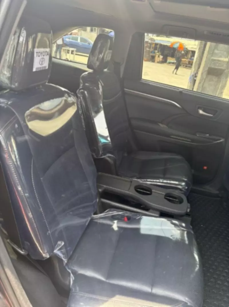 TOYOTA Highlander   - 2015