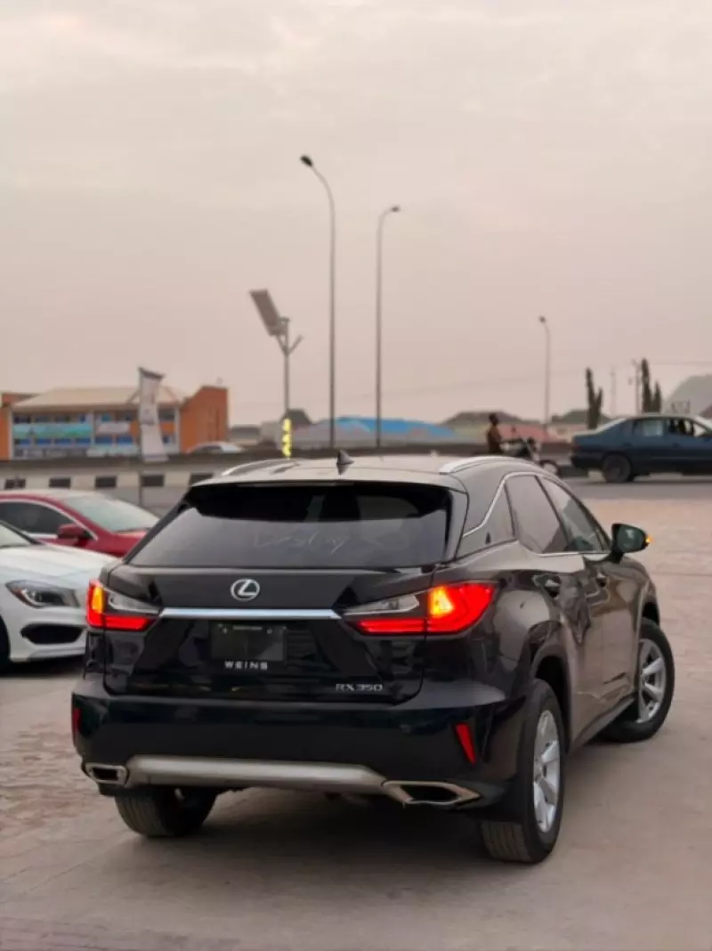 Lexus RX   - 2017