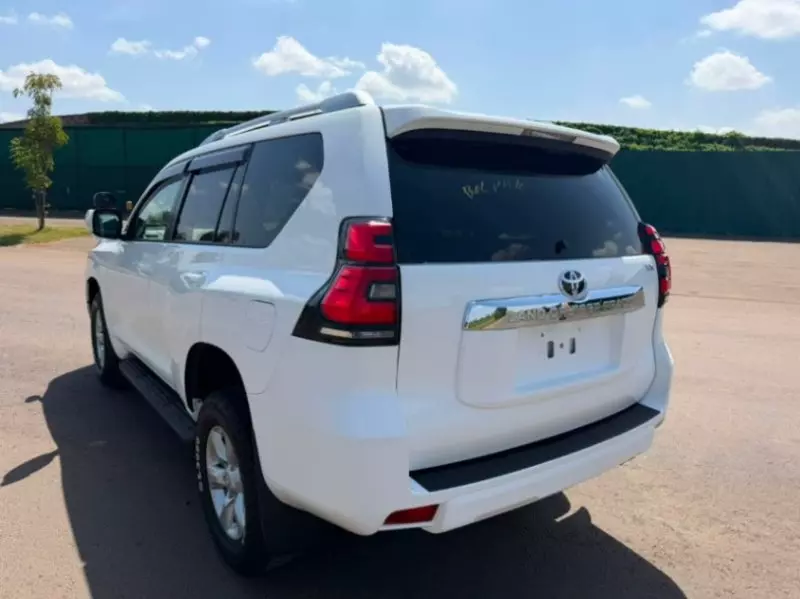TOYOTA Land Cruiser Prado   - 2021