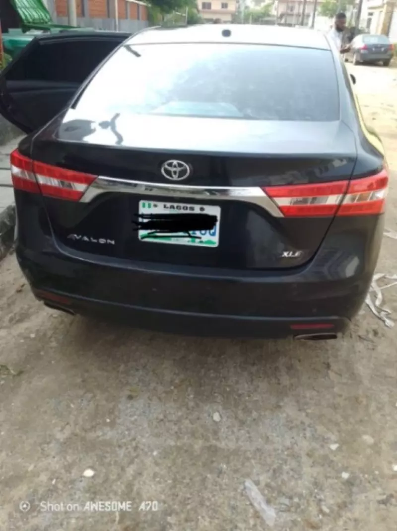 Toyota Avalon   - 2015