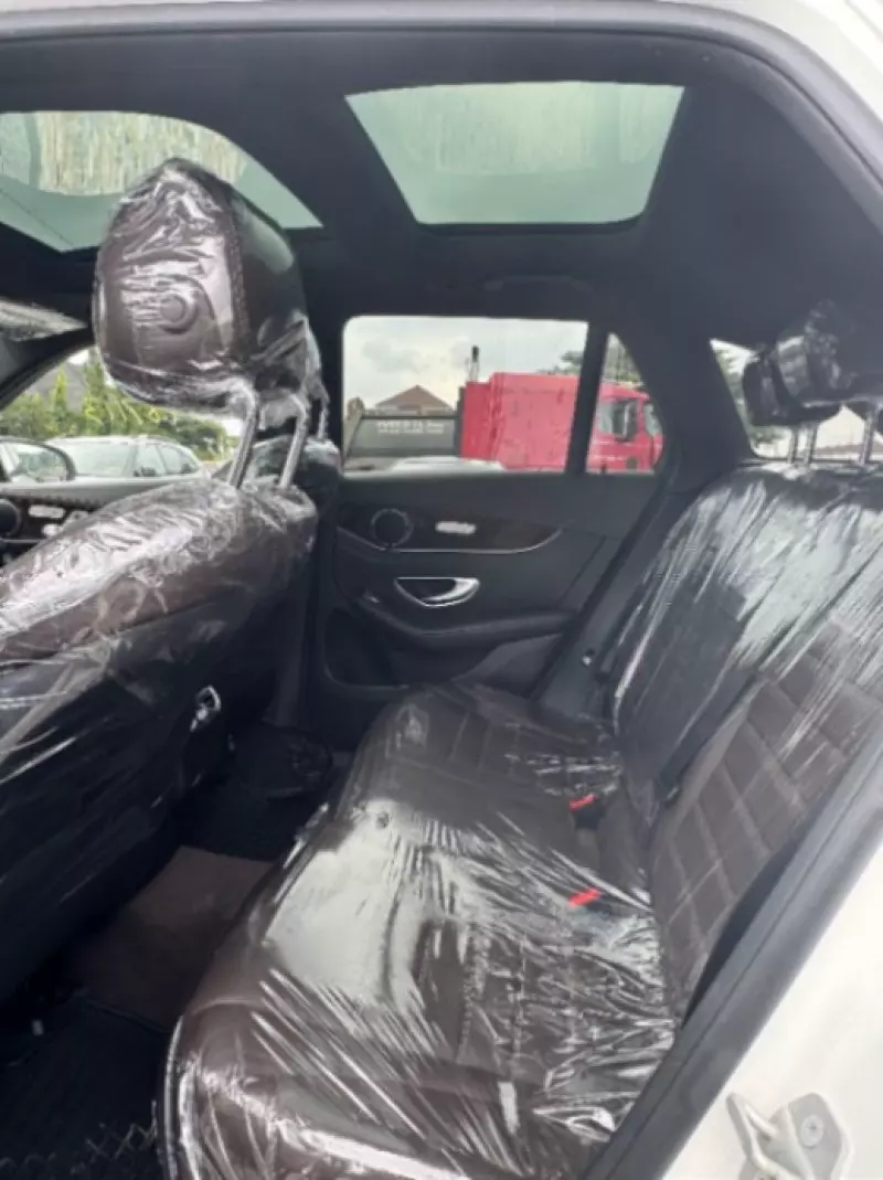 Mercedes-Benz GLC 300   - 2015