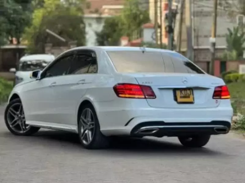 Mercedes-Benz E 220   - 2014
