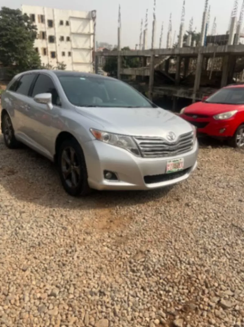 Toyota Venza   - 2013