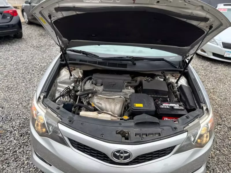 TOYOTA Camry   - 2012